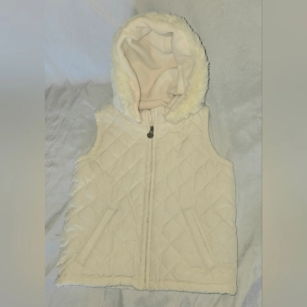 GAP Cream Vintage Y2k Quilted Puffer Vest with Faux Fur Hood Size 2t